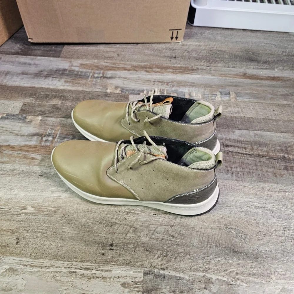 Skechers classic fit